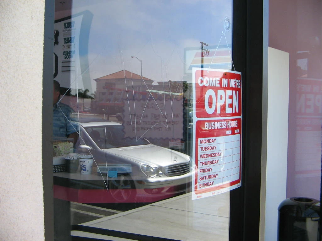 GlassRenu storefront before restoration