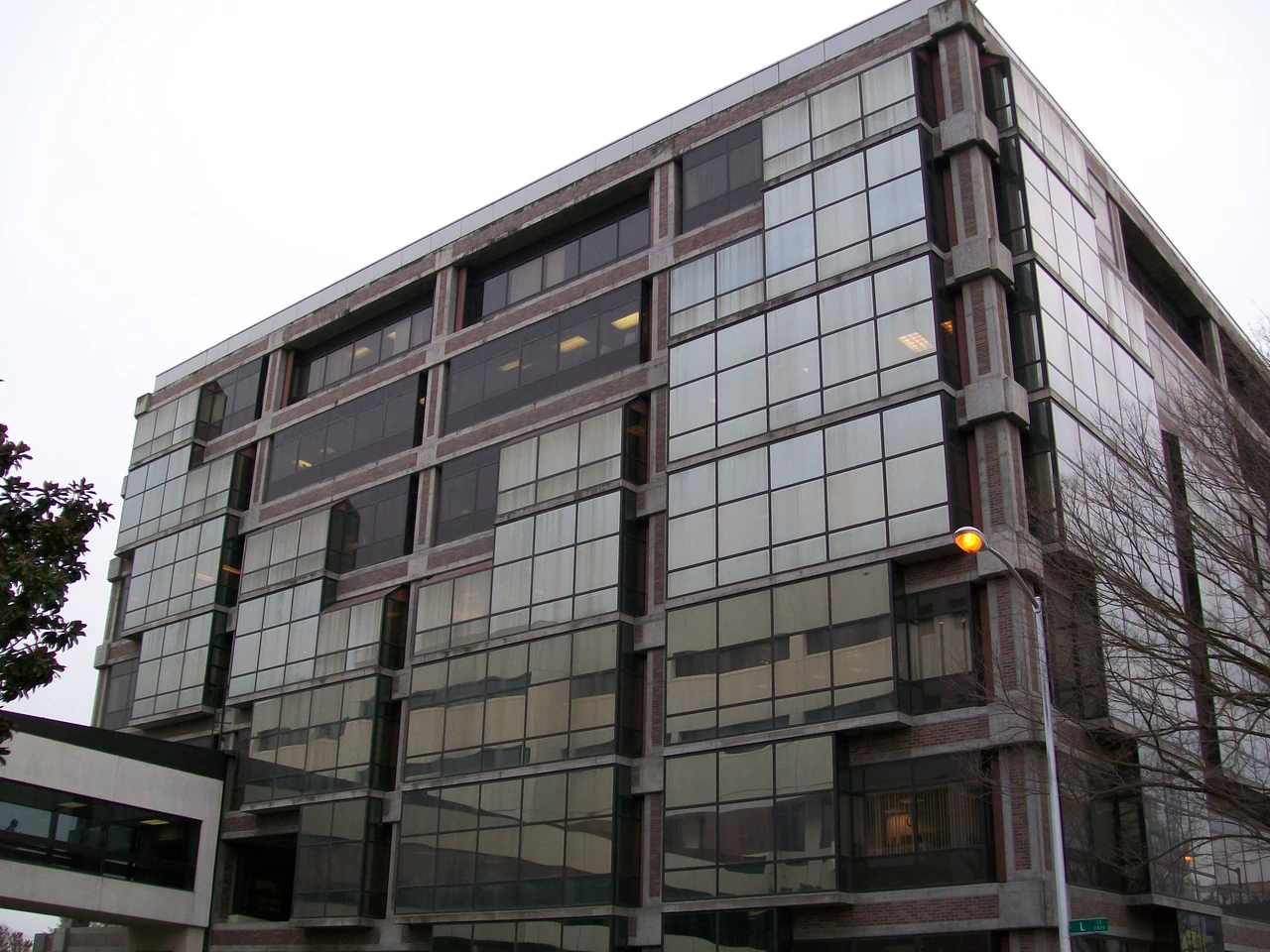 Atmospherically soiled façade